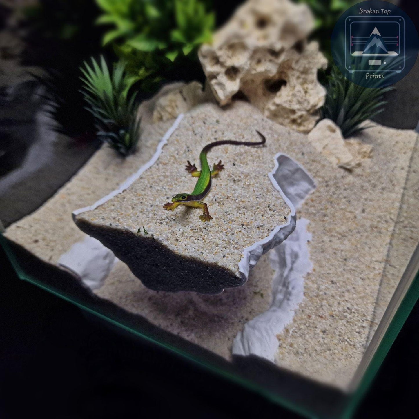 Echo Ridge Aquarium & Terrarium Cave Hideout, 3D Printed Ravine Style Tunnel for Fish Shrimp Reptiles, Natural Aquascape Decor